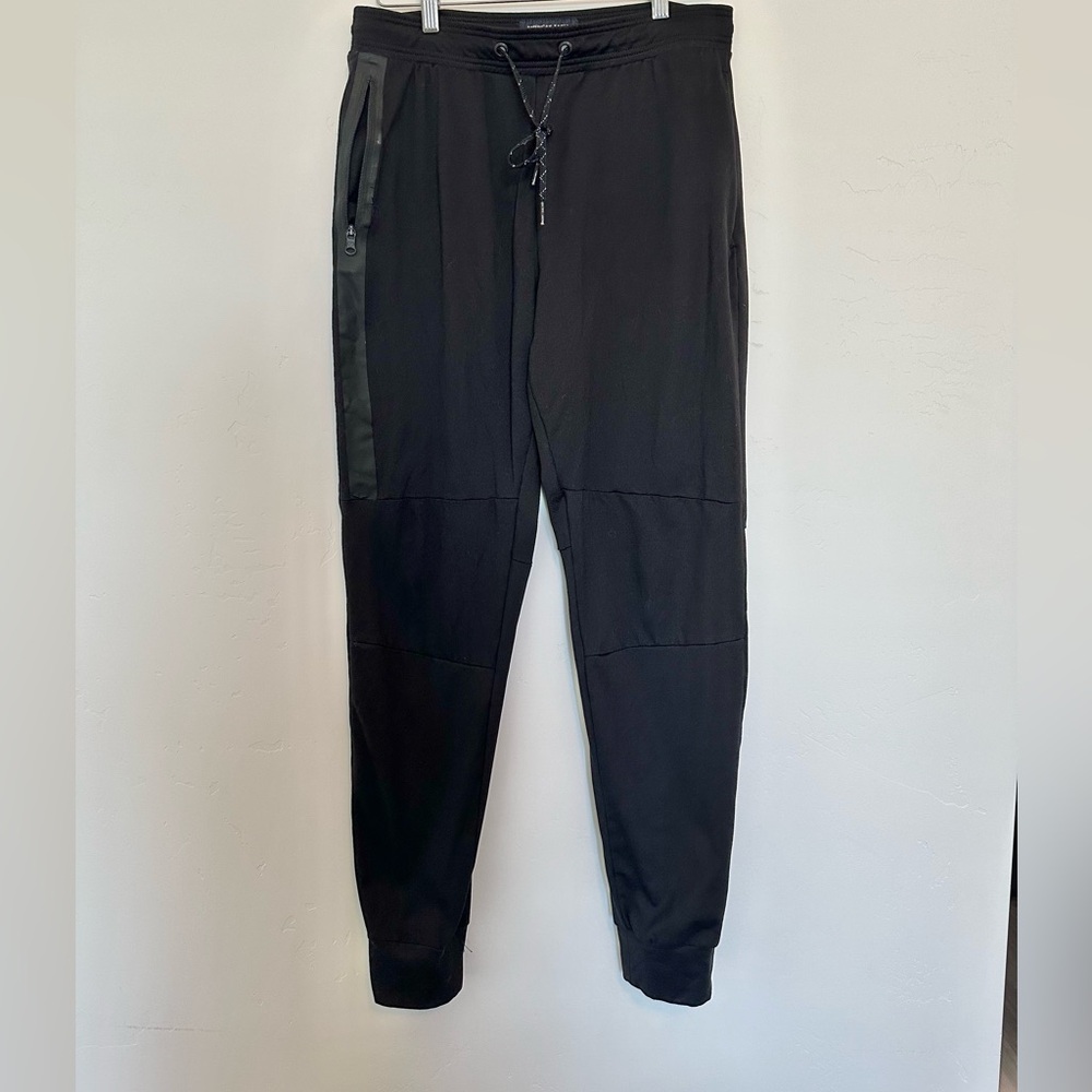 AMERICAN EAGLE black men joggers Size M